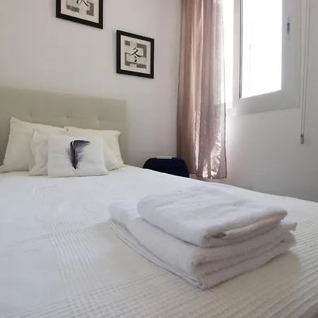 Apartament Classic 3br By Makariou Avenue *