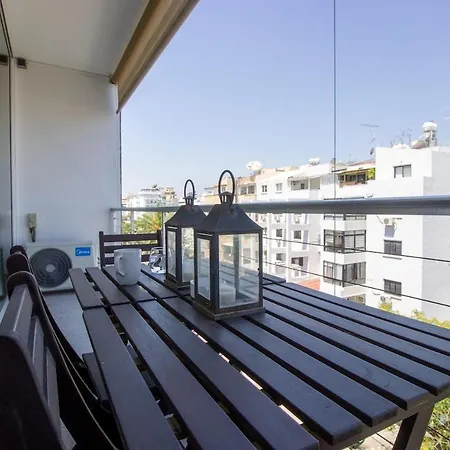 Classic 3br By Makariou Avenue Nikozja
