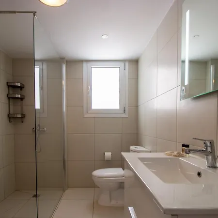 Classic 3br By Makariou Avenue Nikozja